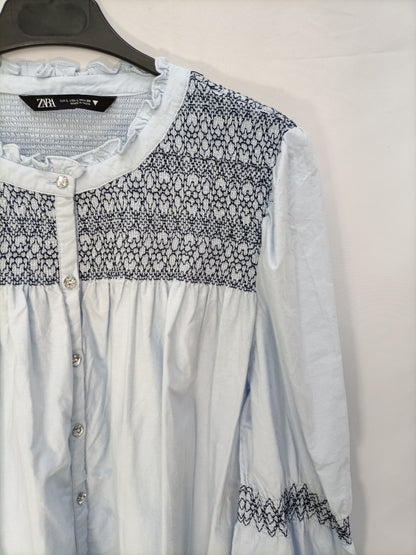 ZARA. Blusa azul nido de abeja  T.l