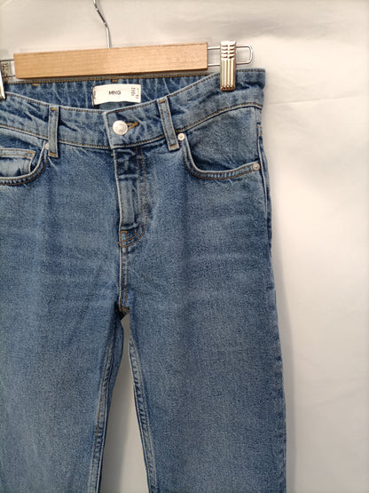 Mango. Pantalón vaquero apertura T.34