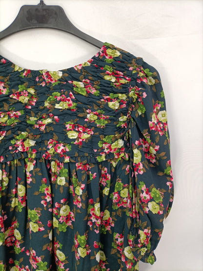 ZARA. Blusa flores fruncida T.m