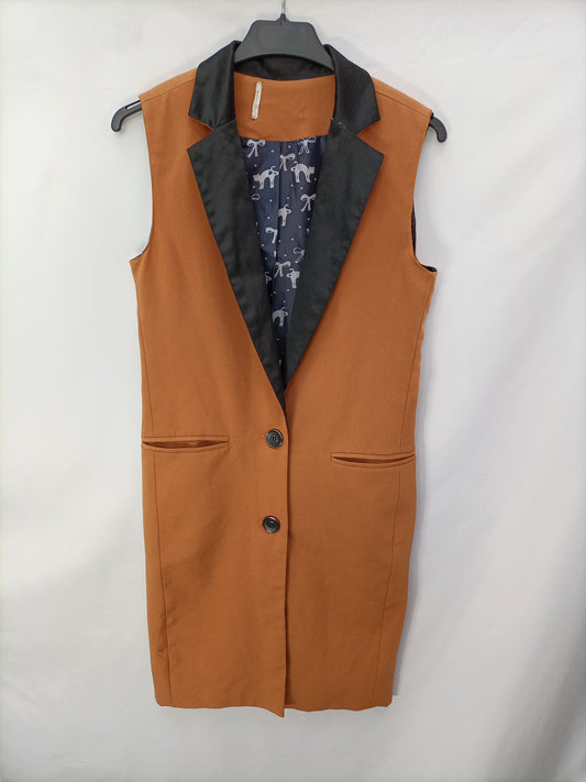 OTRAS. Chaleco camel T.u (m)