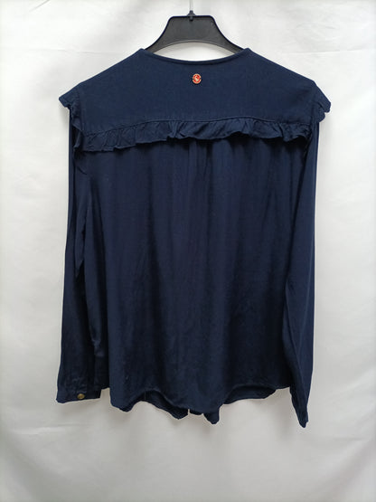 THE GOOSE. Blue blouse with ruffles Tl