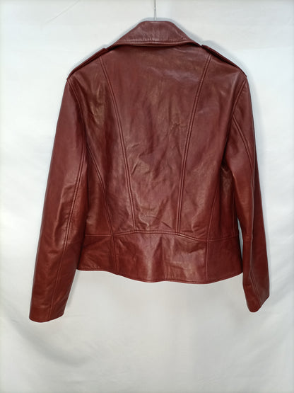MASSIMO DUTTI. Cazadora piel burdeos T.l