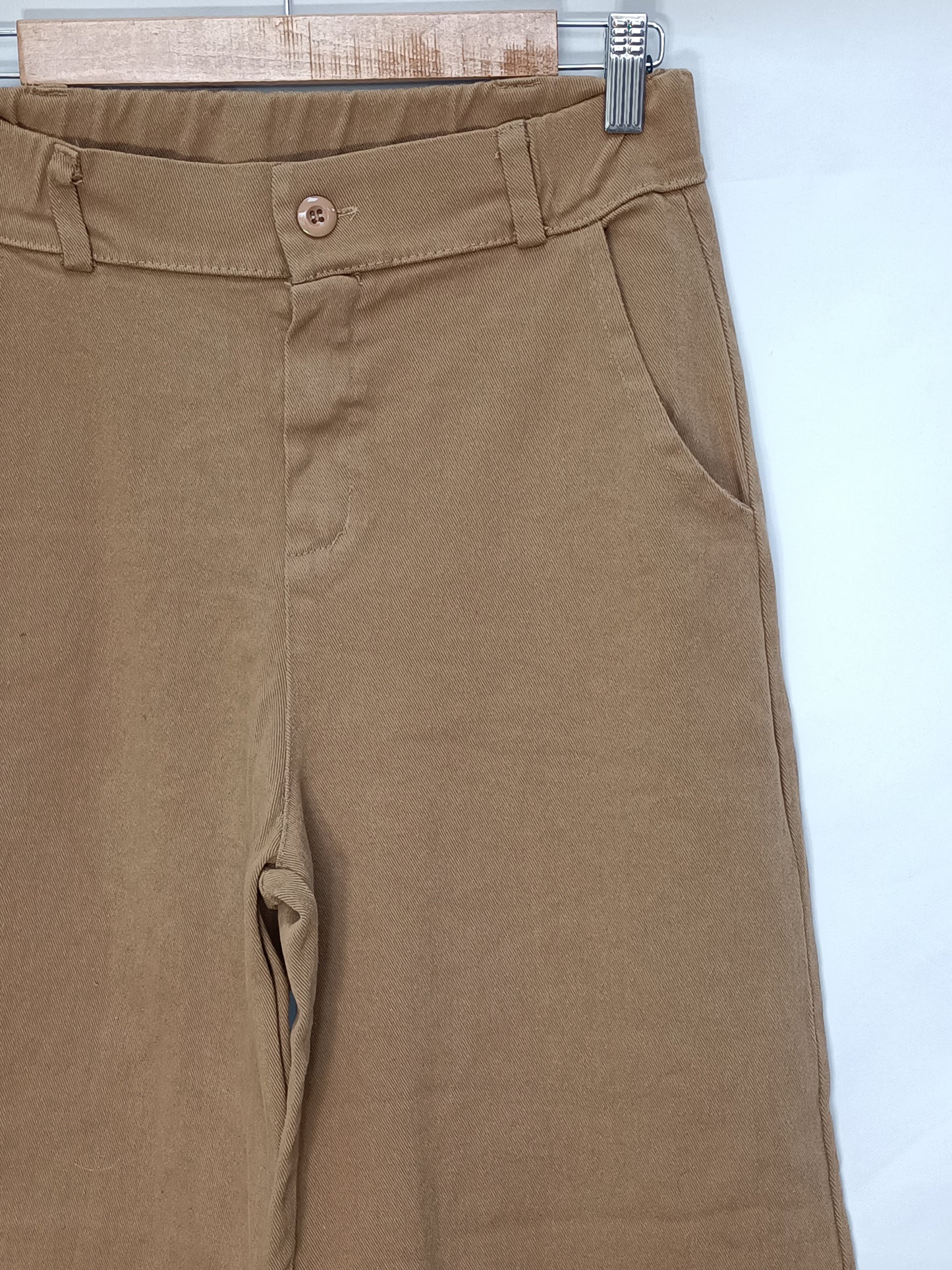 TACATUCA. Pantalón ancho camel T.l
