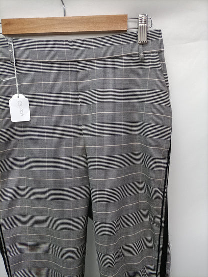 ZARA. Pantalón cuadros