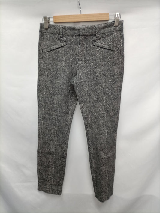 GAP. Black and white marbled chino Ts