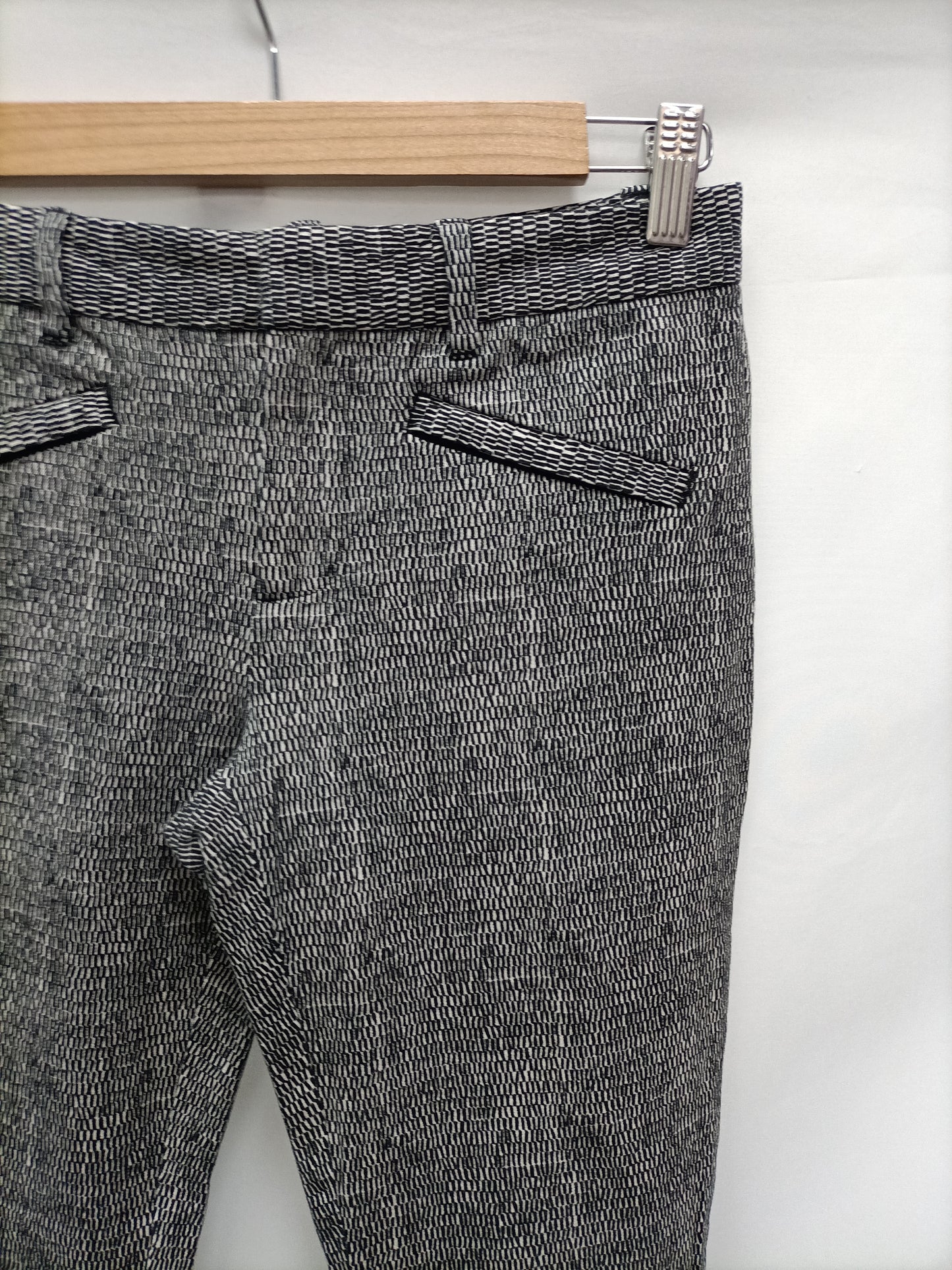 GAP. Black and white marbled chino Ts