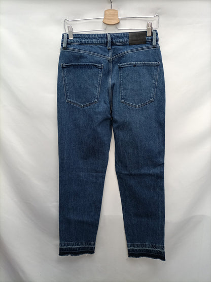 MASSIMO DUTTI. Pantalón vaquero recto T.38