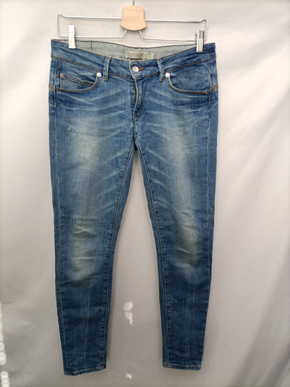 CALVIN KLEIN. Pantalón efecto desgastado T.40