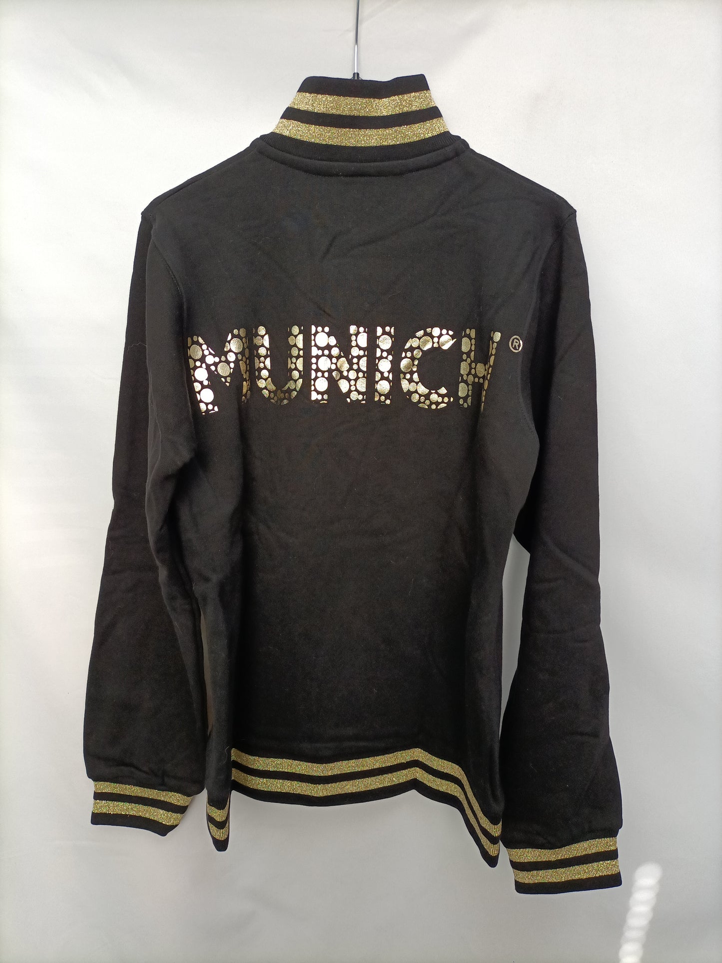 MUNICH. Black zip-up sweatshirt (M)