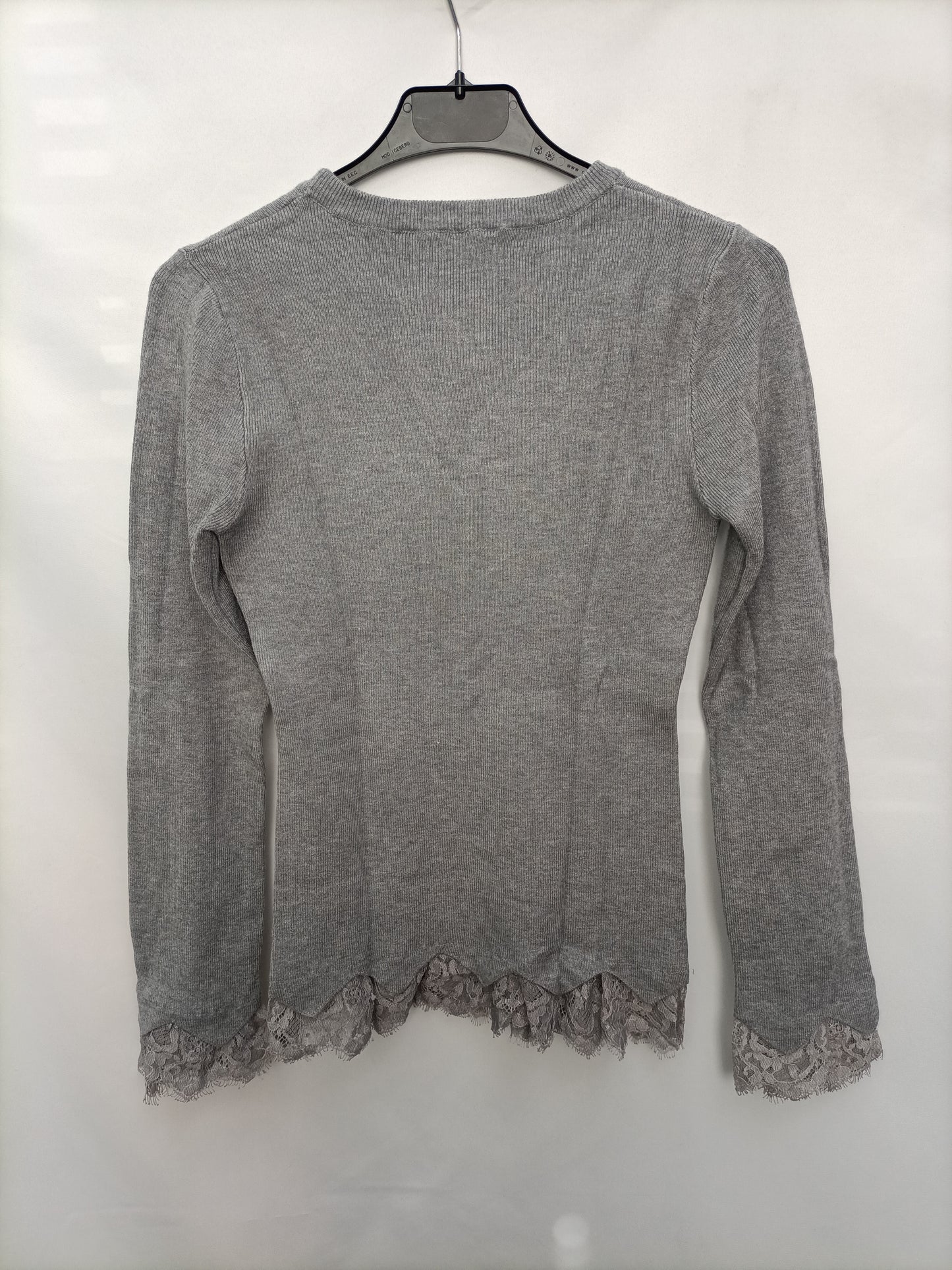 EXTRA ME. Grey lace sweater Ts/m