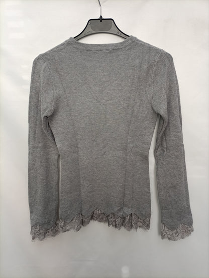 EXTRA ME. Grey lace sweater Ts/m