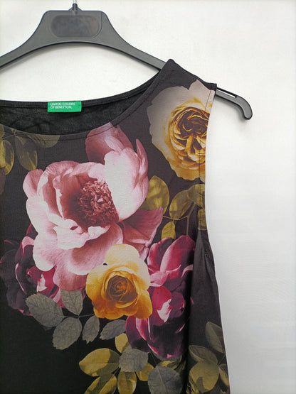 BENETTON. Top flores doble textura T.m/l