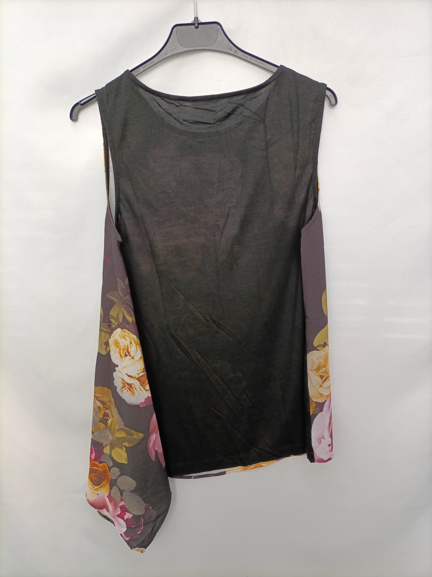 BENETTON. Top flores doble textura T.m/l