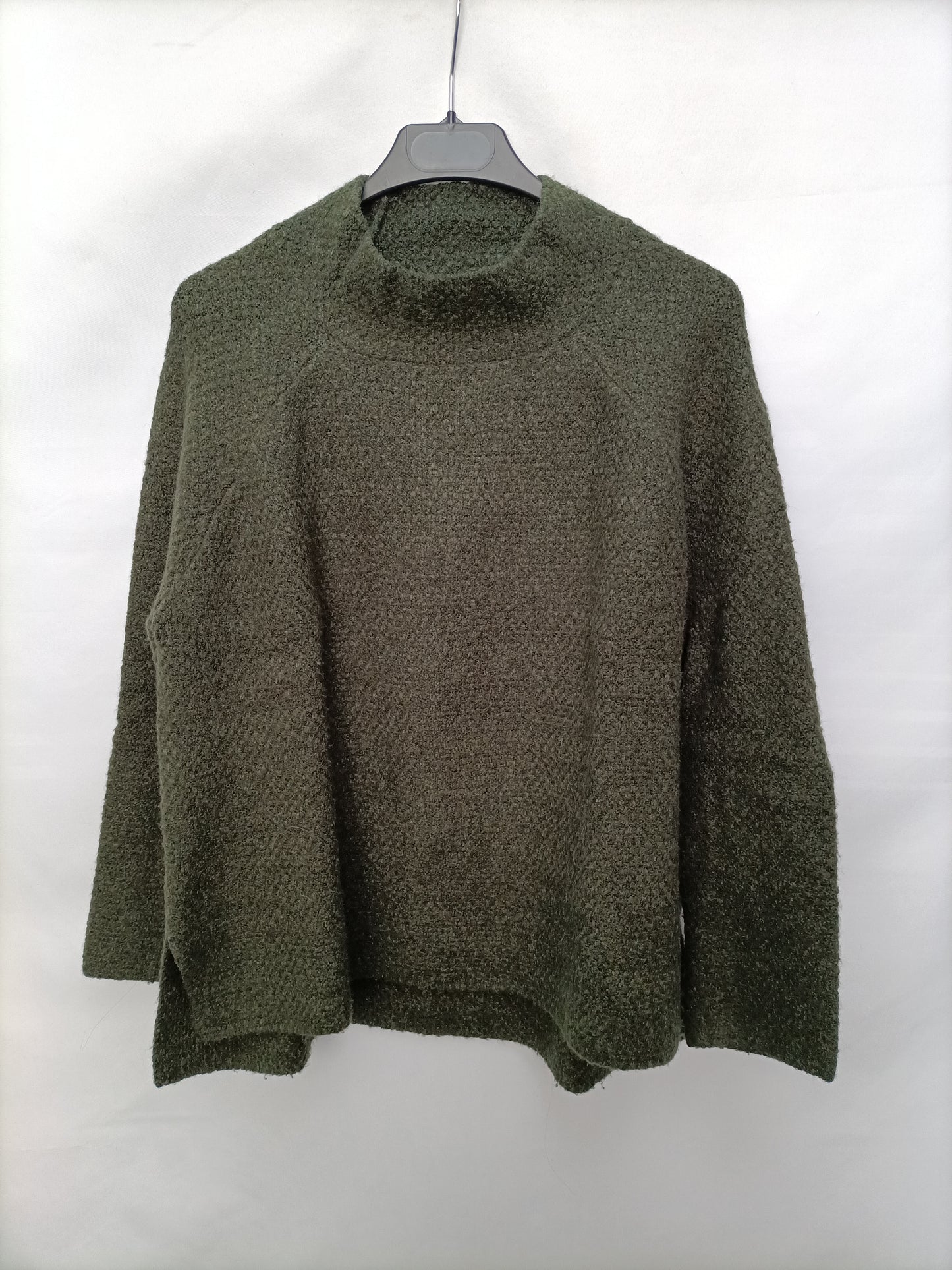 MANGO. Jersey verde jaspeado T.s