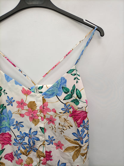STRADIVARIUS. Vestido corto flores T.s