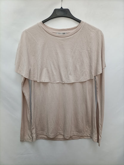 ZARA. Camisa beige volante T.s