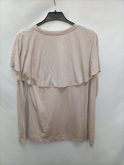 ZARA. Camisa beige volante T.s