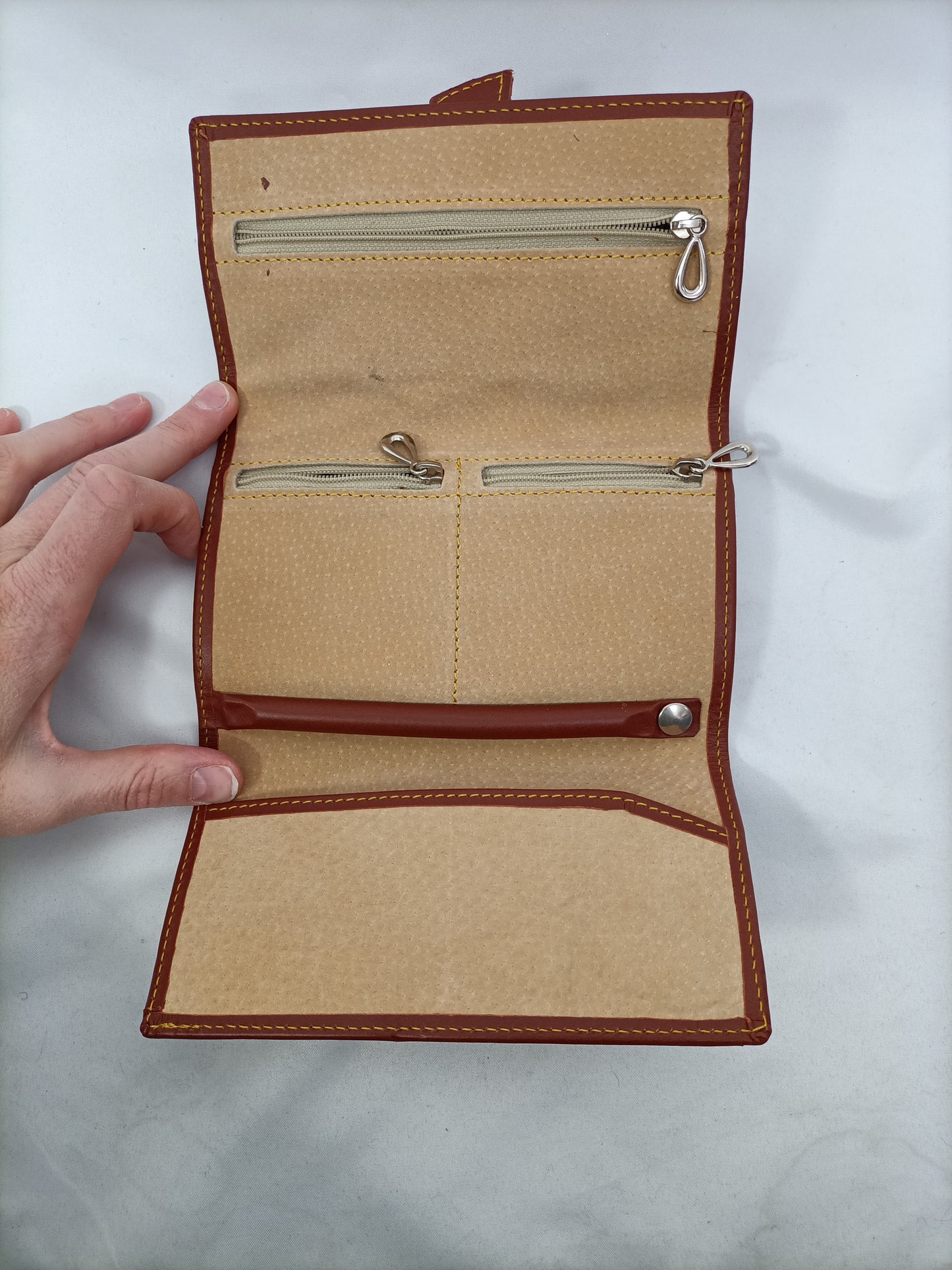 OTHERS. Vintage leather wallet Your