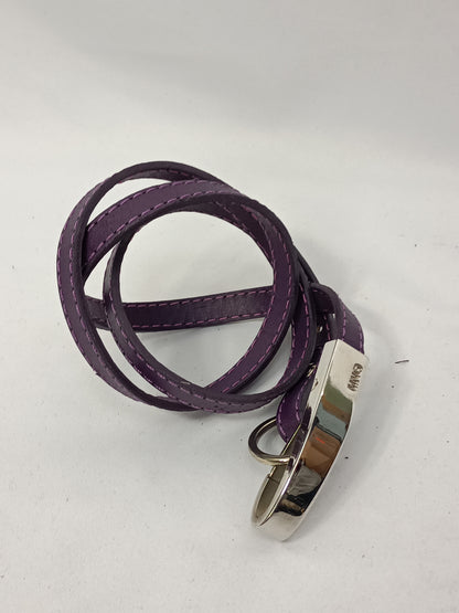 MANGO. Cinturón fino morado T.90