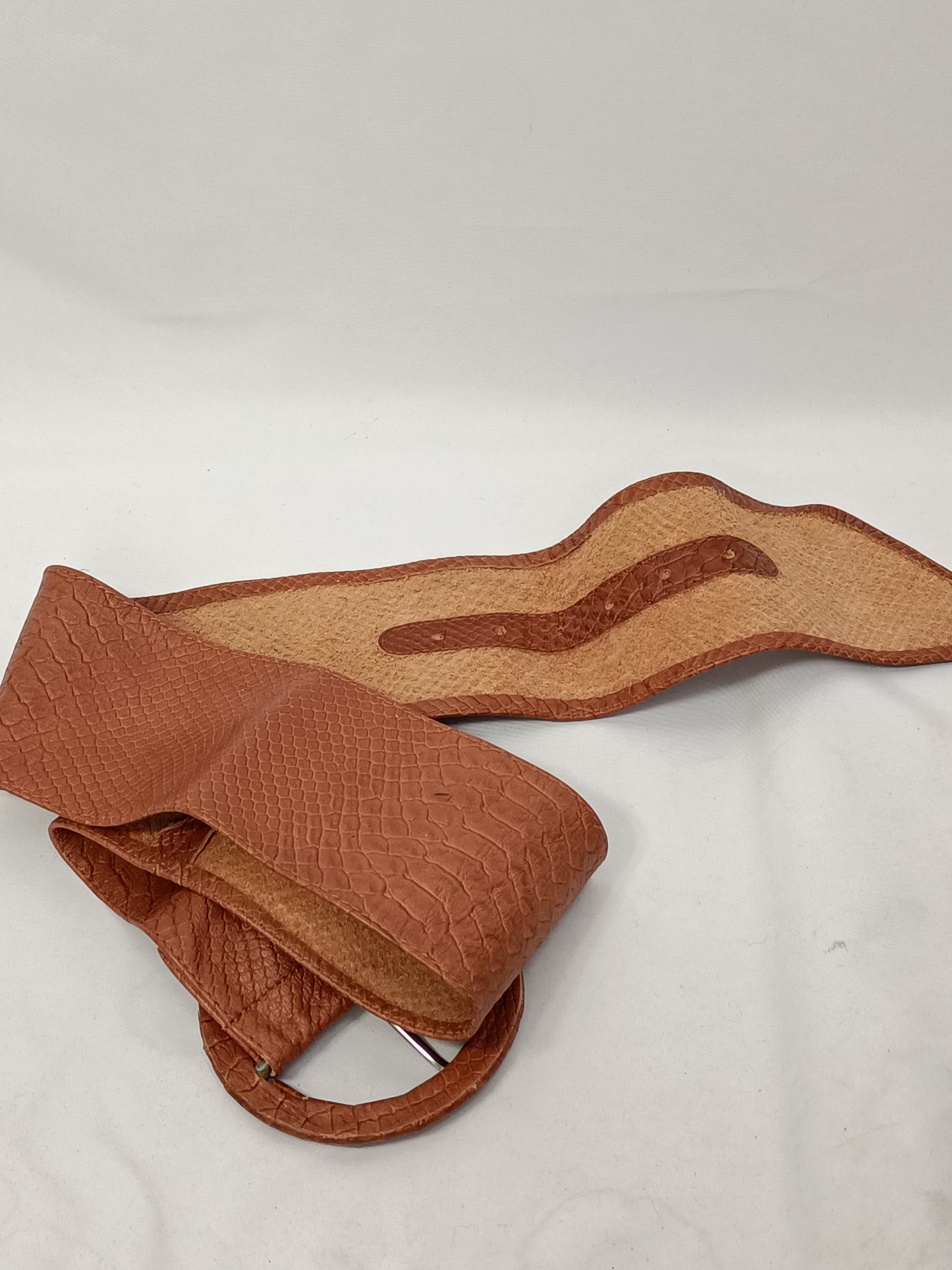 OTRAS. Cinturón serpiente T.85