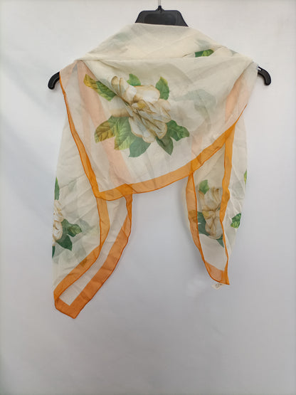 VICTORIO & LUCCHINO. Pañuelo flores