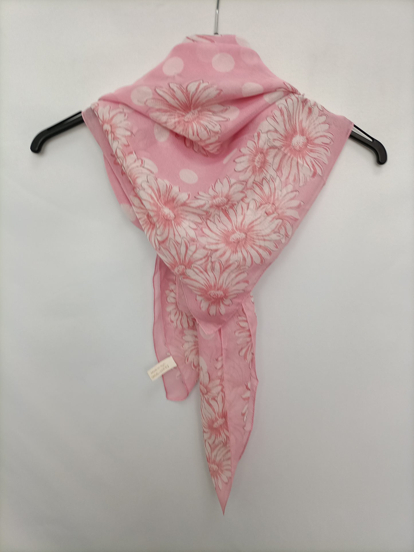 OTHERS. Pink floral scarf