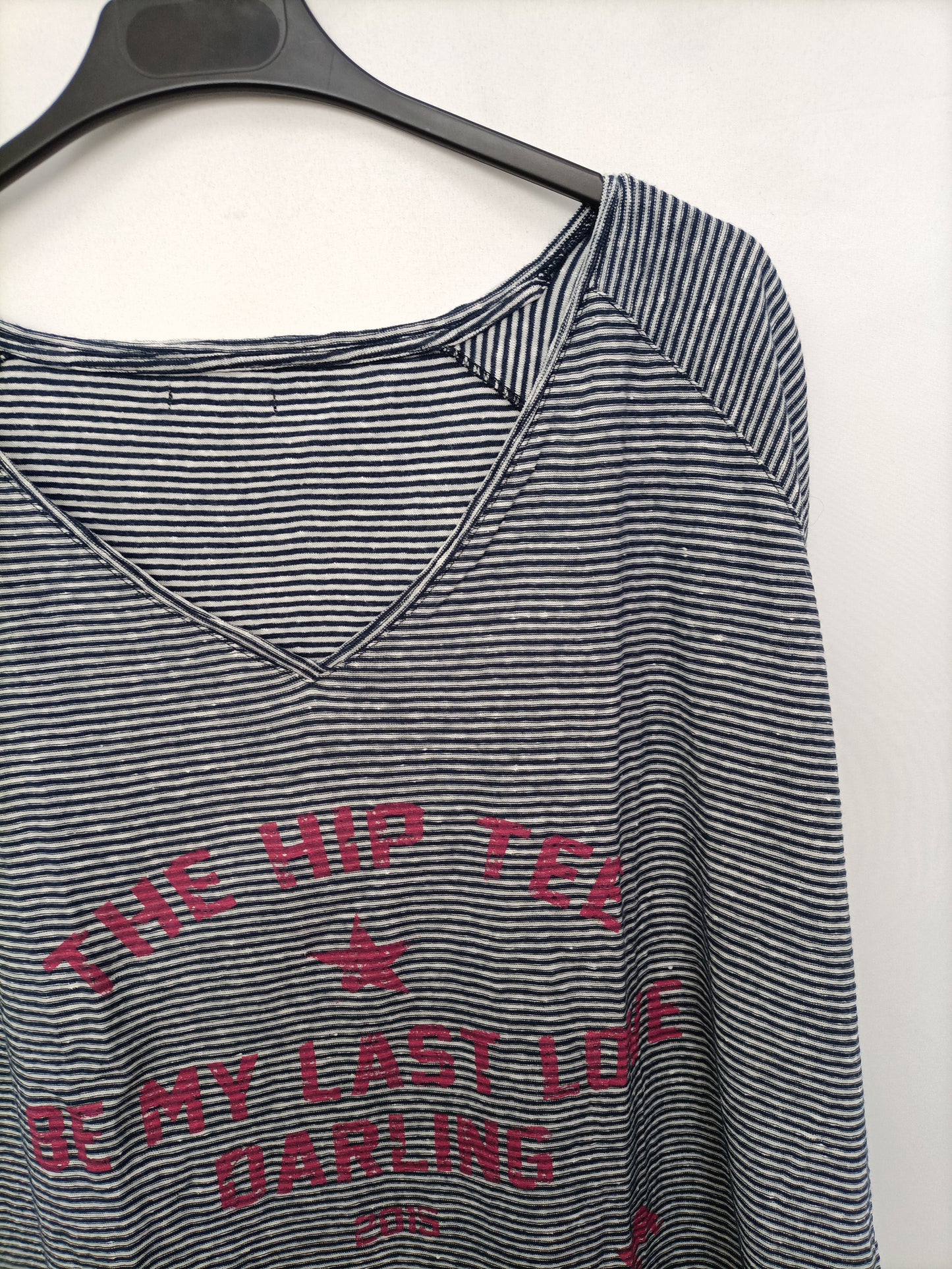 THE HIP TEE. Camiseta rayas y letras  T.u (m/l)