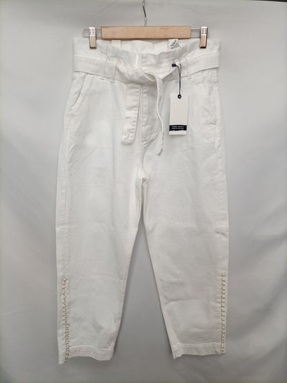 ZARA. Pantalón blanco perlas T.38