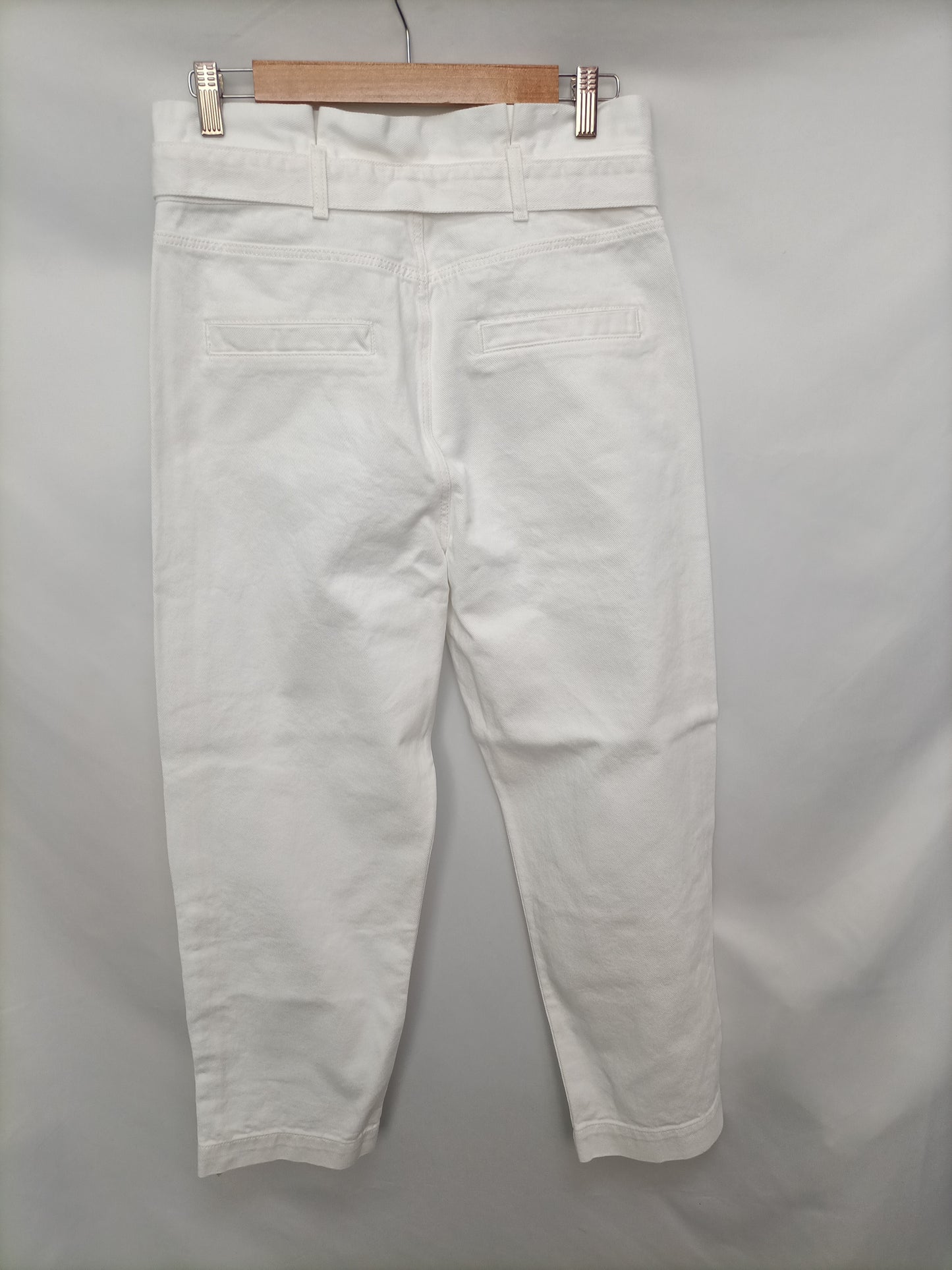 ZARA. Pantalón blanco perlas T.38
