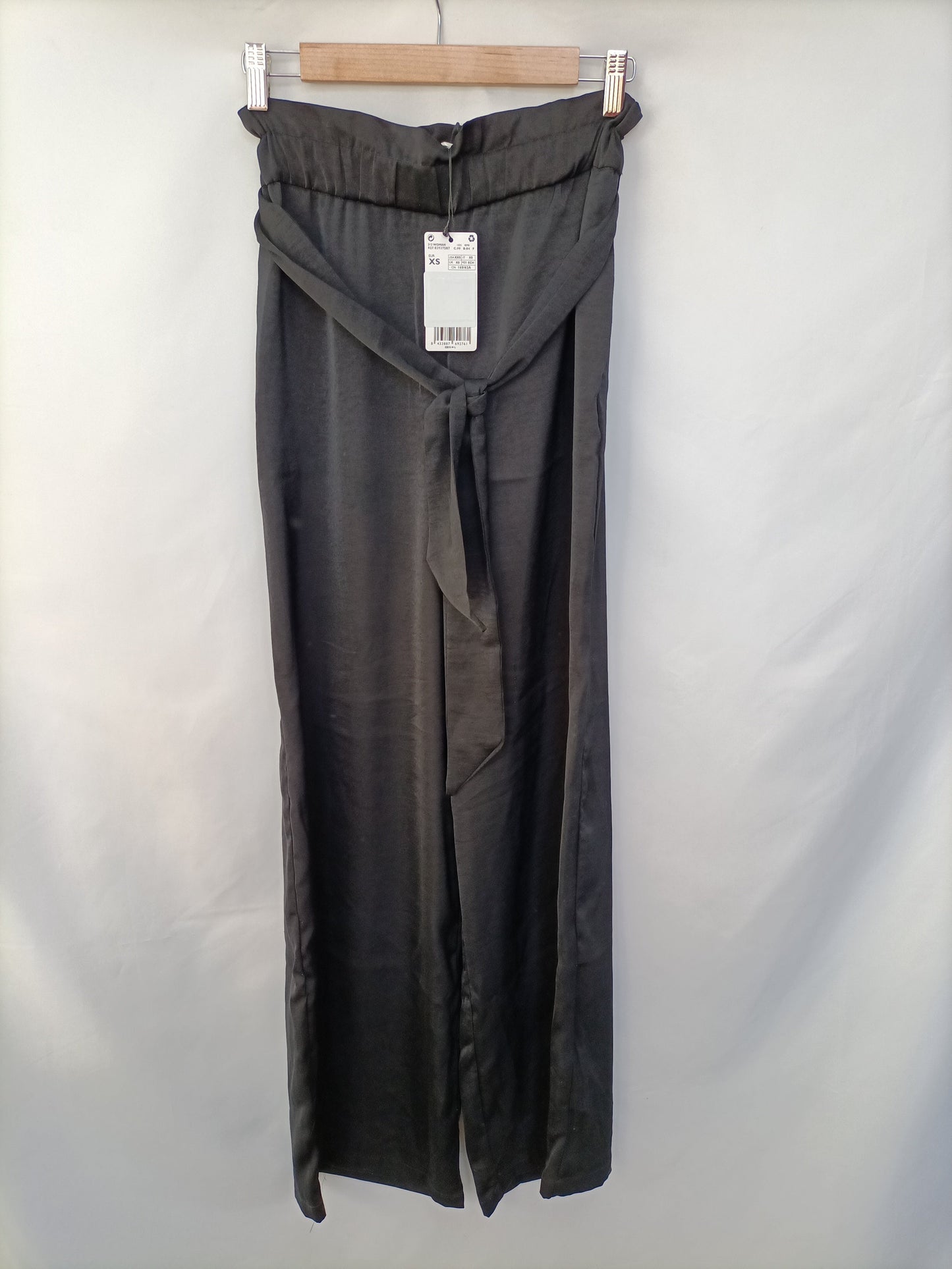 MANGO. Black palazzo pants, size xs