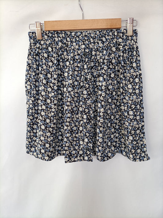 PRIMARK. Black floral skirt size 36