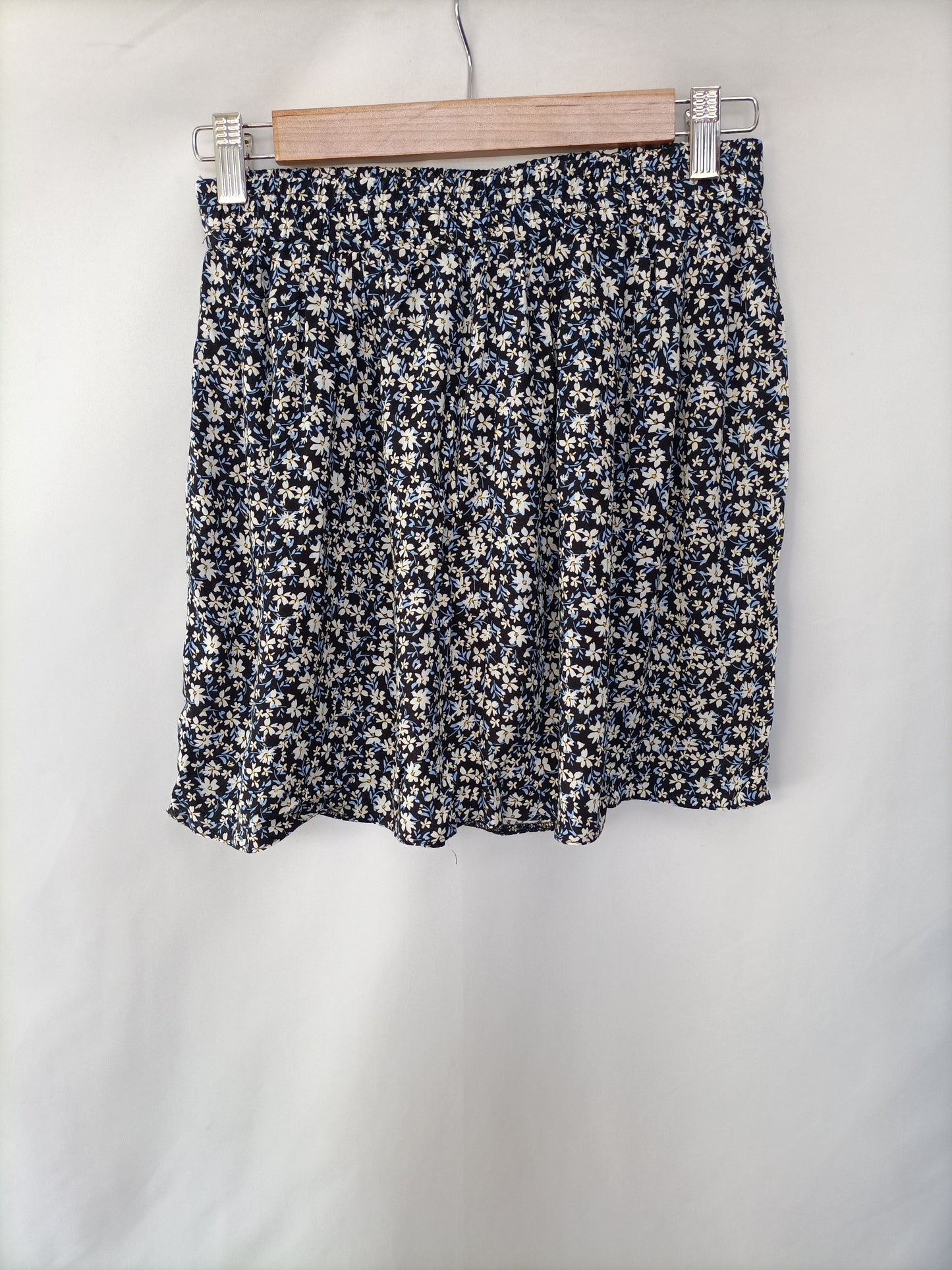 PRIMARK. Black floral skirt size 36