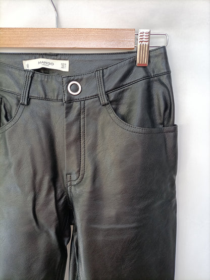 MANGO. Pantalón cuero tachuelas T.34