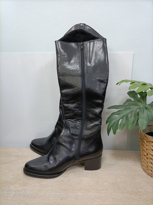 PLUMERS. Botas negras T. 37