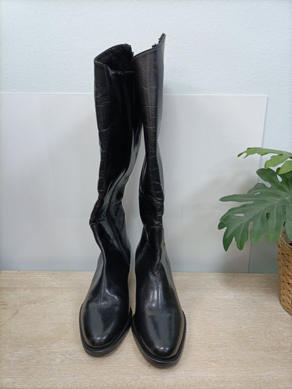 PLUMERS. Botas negras T. 37