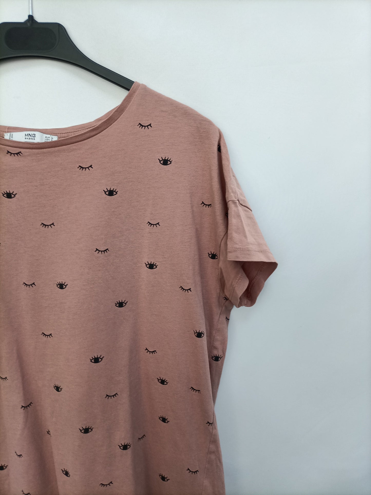 MANGO. Camiseta ojos T.m