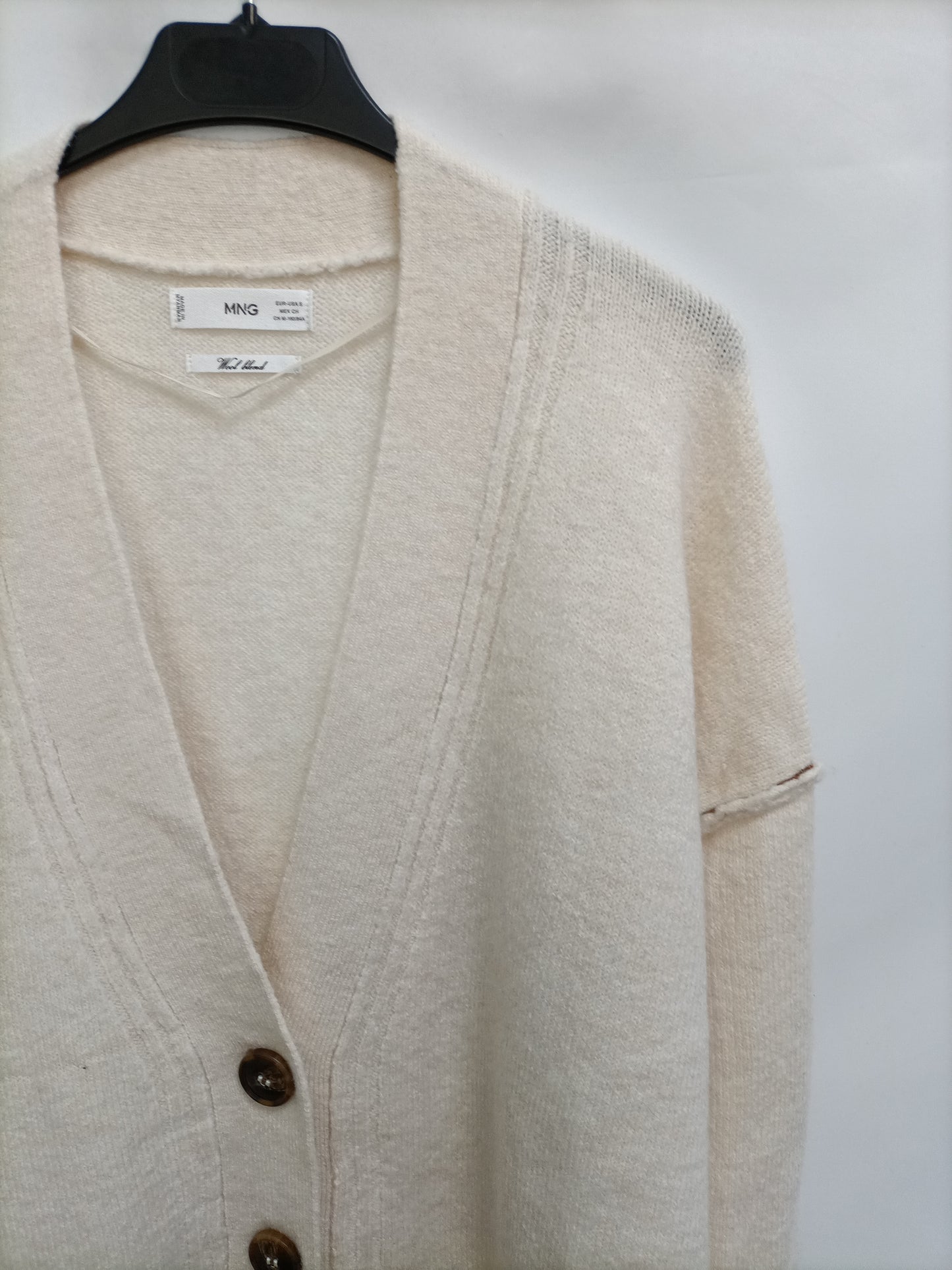 MANGO. Beige Ts knitted cardigan