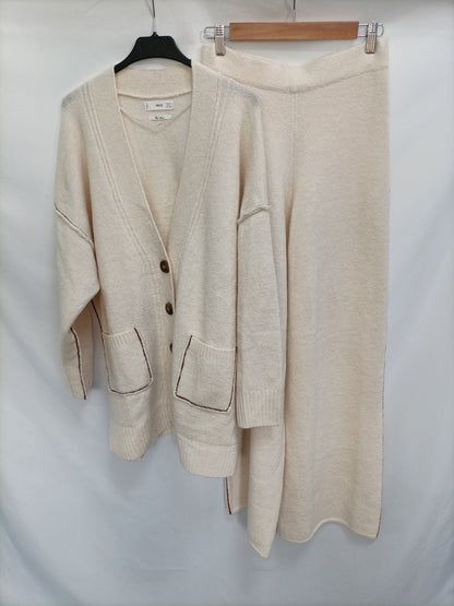 MANGO. Beige Ts knitted cardigan