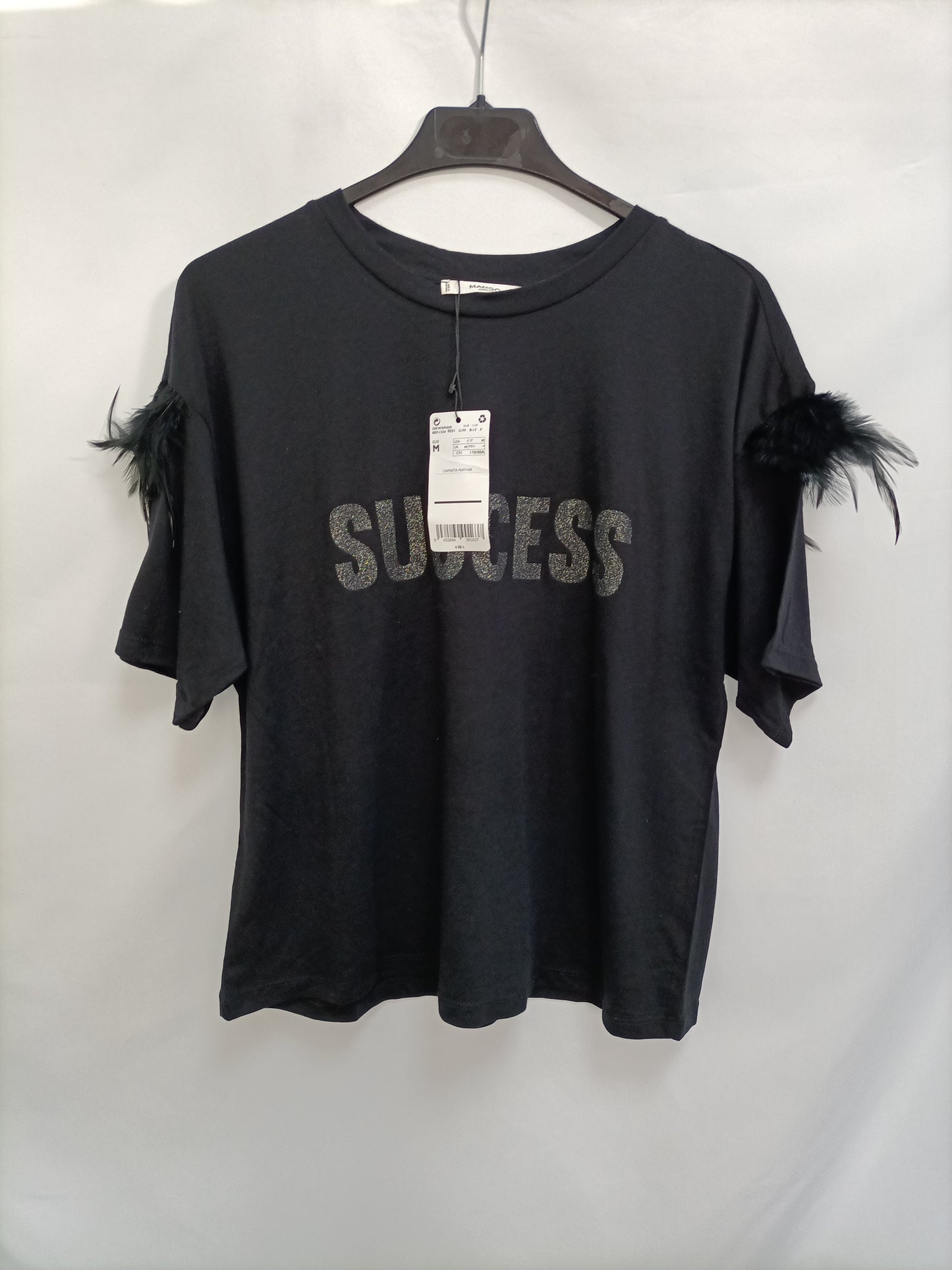 MANGO. Camiseta mangas plumas T.m