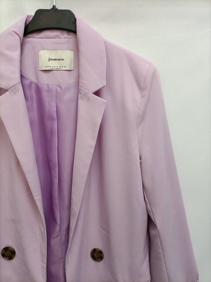 STRADIVARIUS. Blazer lila fluidaT.m