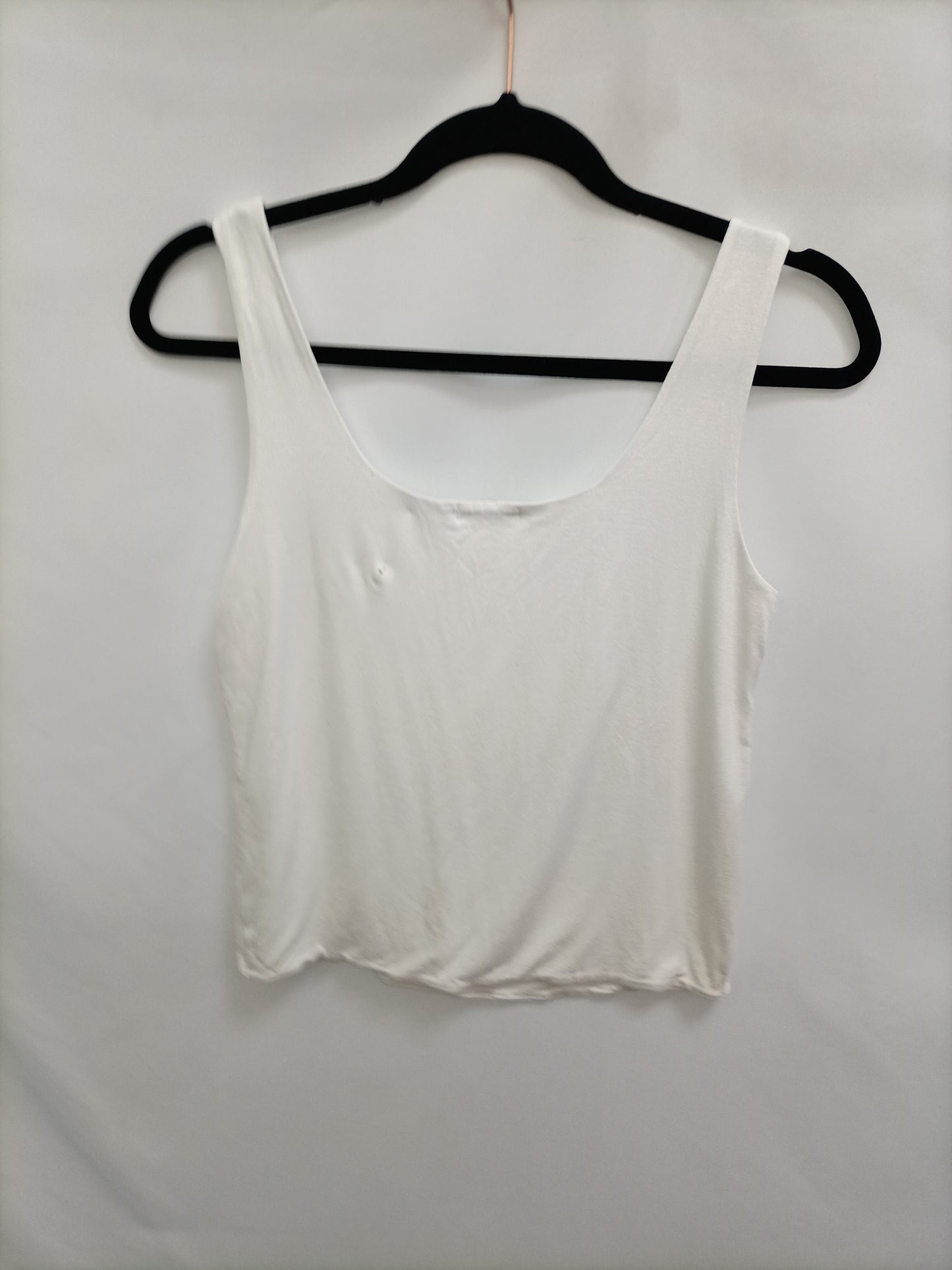 STRADIVARIUS. Top blanco escoteT.l