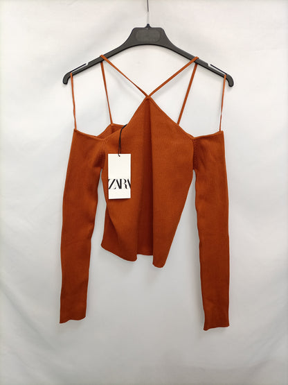 ZARA. Ribbed tile top Tm