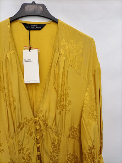 BERSHKA. Kimono/blusa larga T.m/l