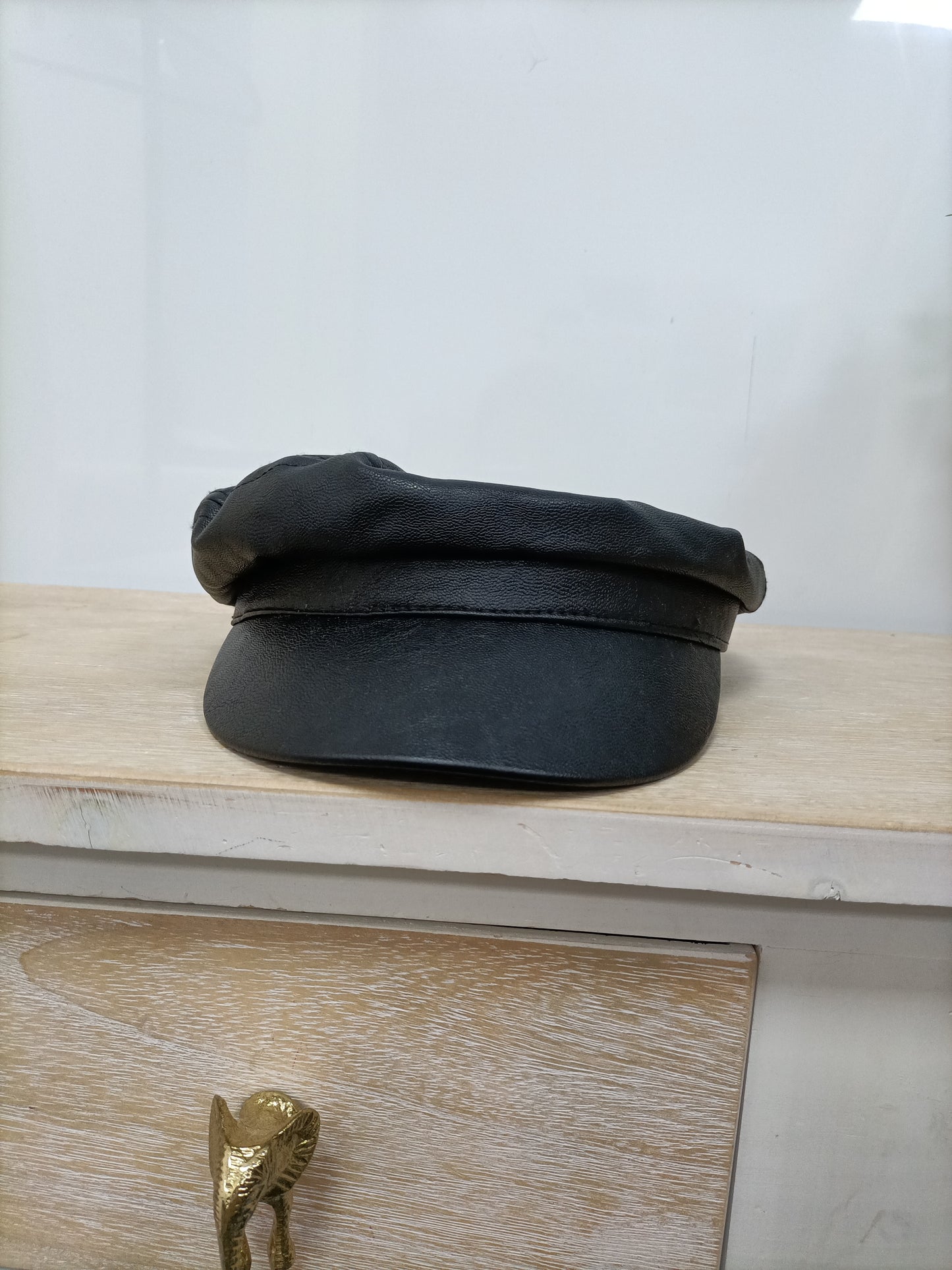 BERSHKA. Gorra Polipiel T.u