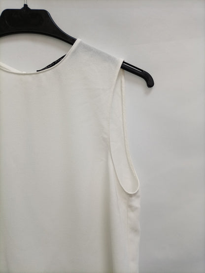 ZARA. White top with knotted back, size S