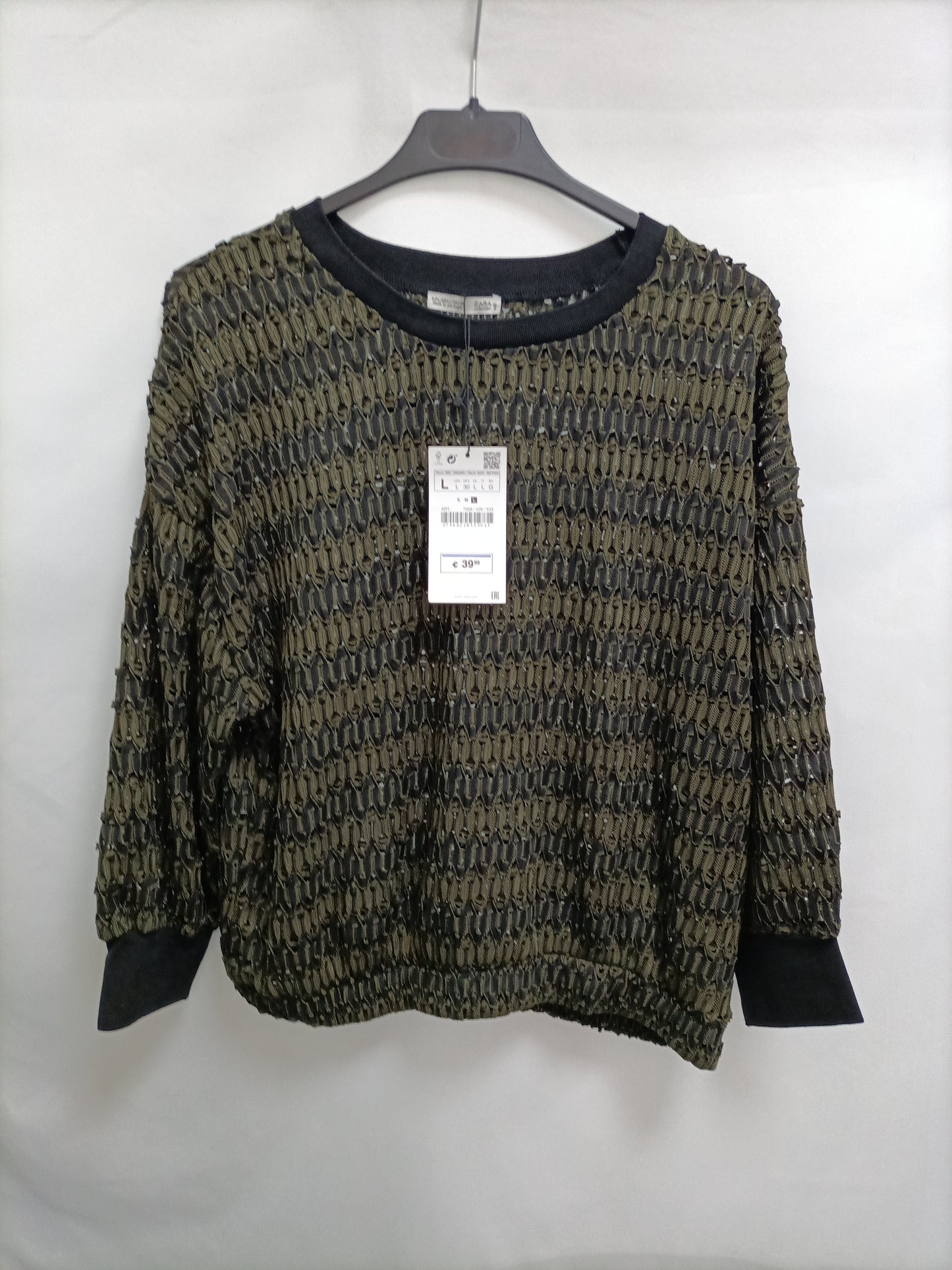 ZARA.Green and black die-cut knit sweater TL