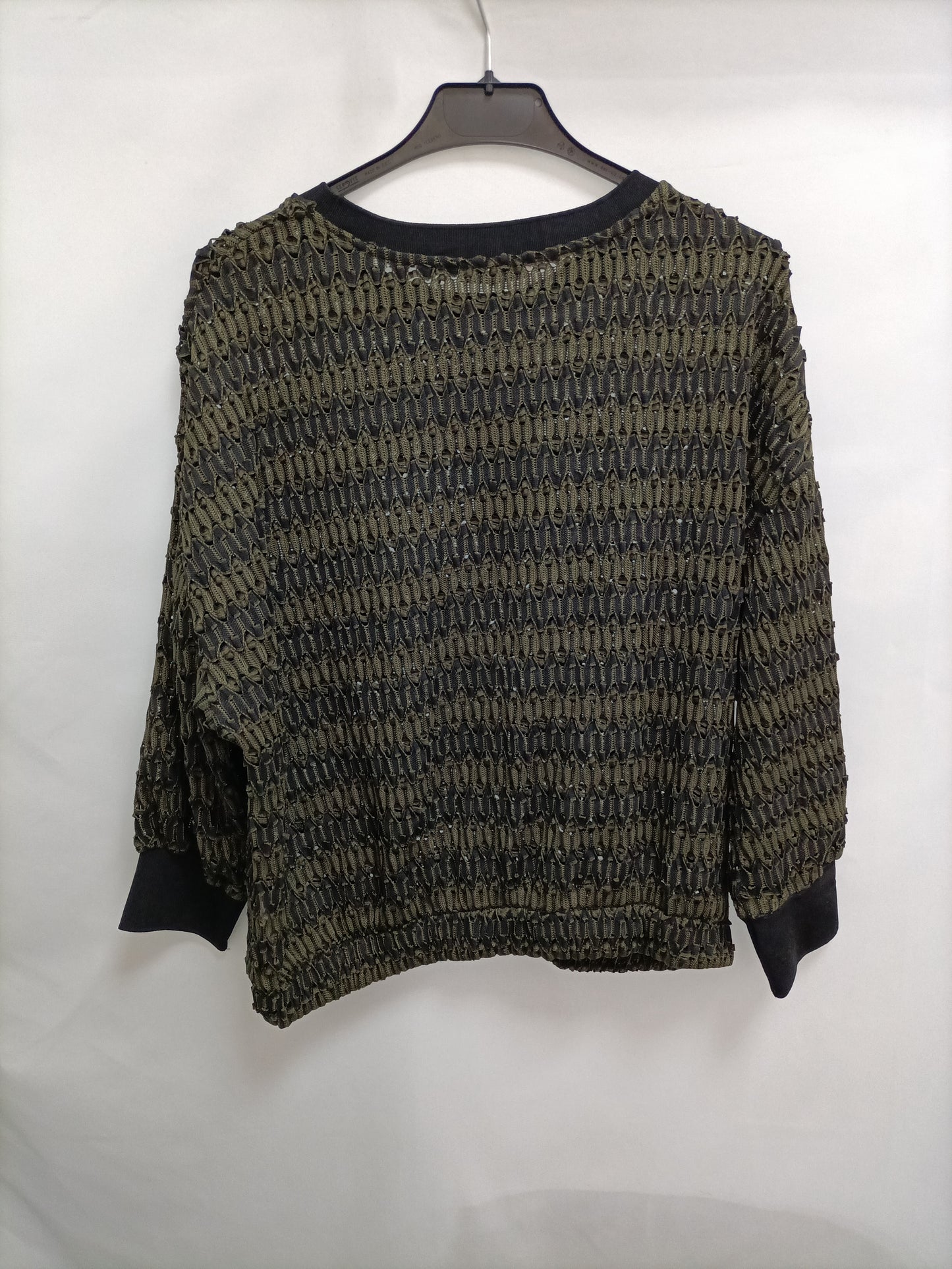 ZARA.Green and black die-cut knit sweater TL
