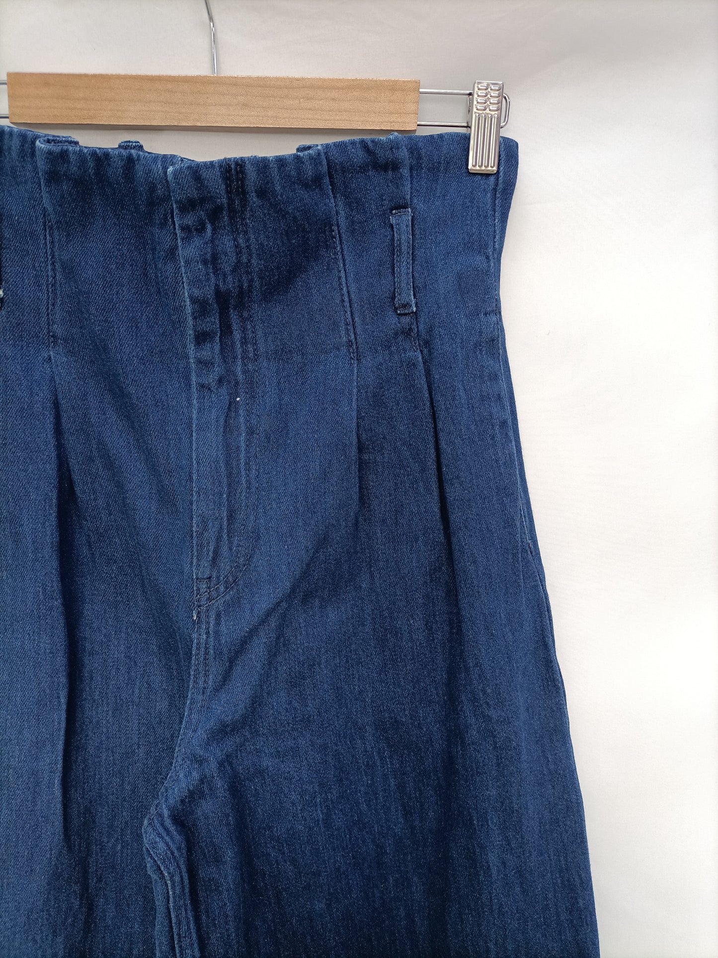 H&M. Pantalón ancho denim T.34