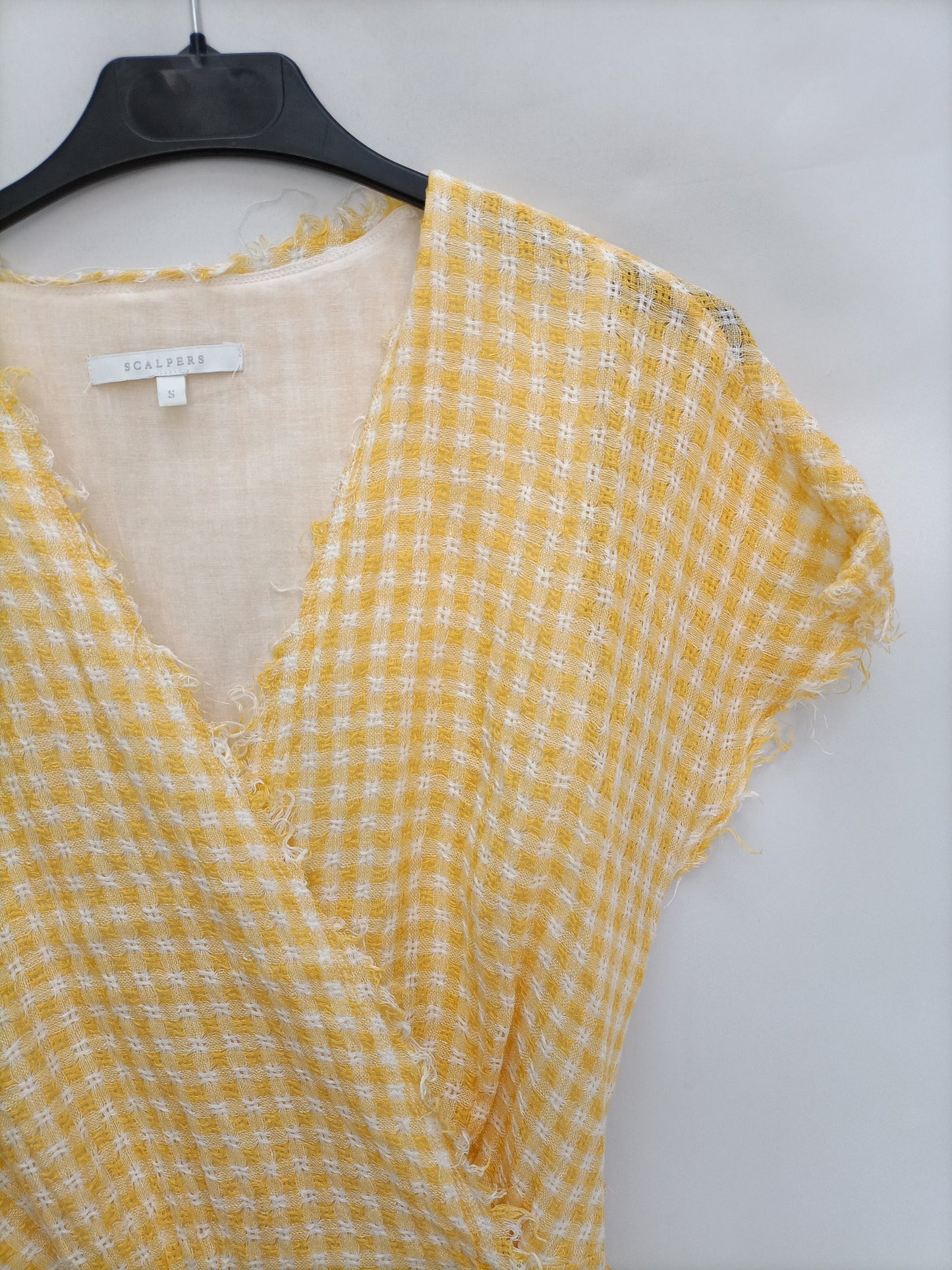 SCALPERS.Vestido cruzado amarillo T.s