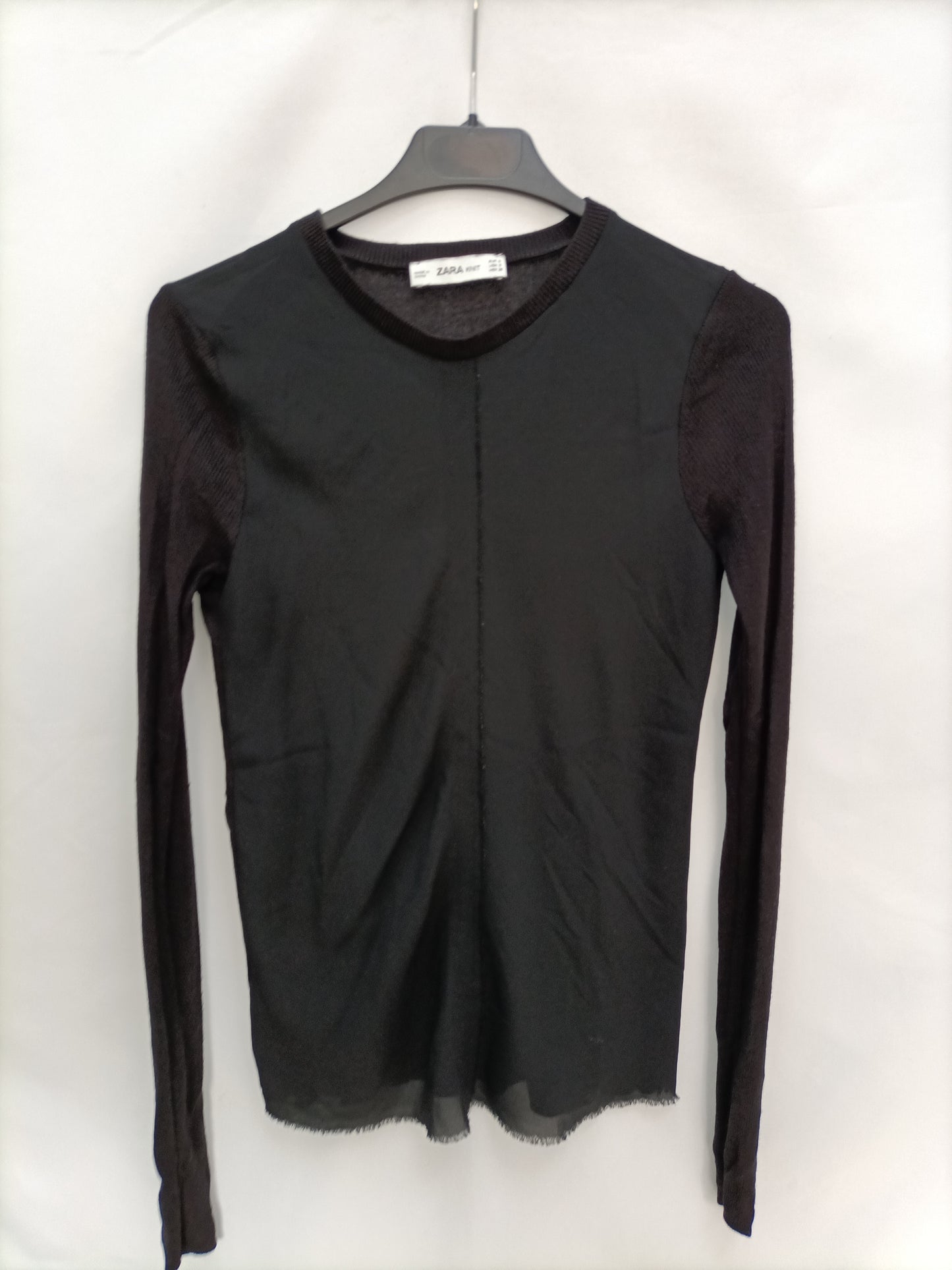 ZARA. Top negro doble textura T.s